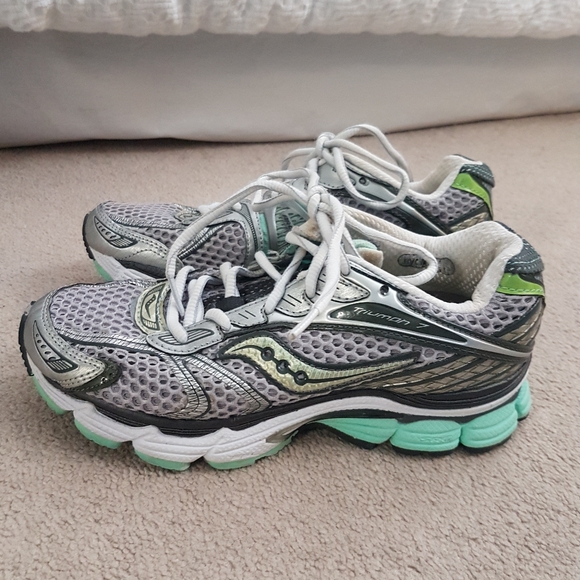 Saucony Running Shoes - Picture 1 of 7